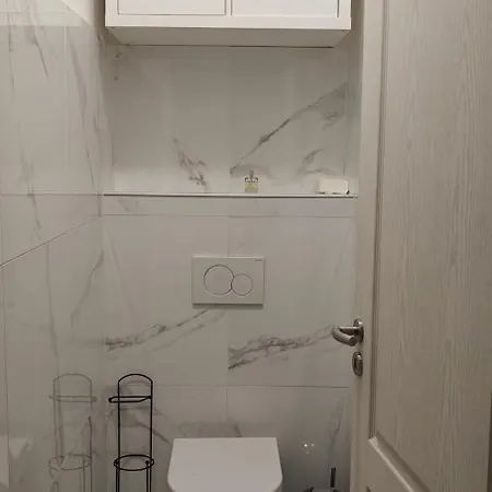 T5 Proche Centre * Εξ Λε Μπαν